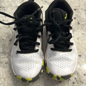 Under Armour boys white sneakers size 13
